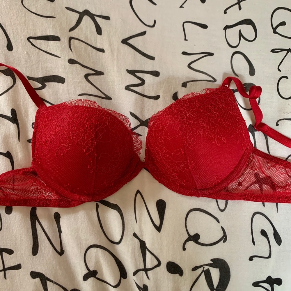 Victorias secret red lace bombshell bra
